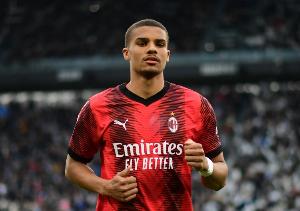 罗马诺:佳夫已完成纽卡体检,转会费总价4000万欧