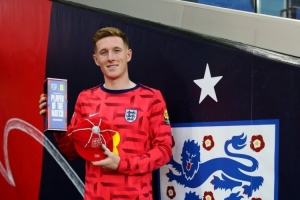 英雄联盟世界赛 赛程-三狮军团首秀！安德森当选对阵安道尔一役英格兰队内最佳球员