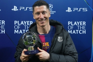 英雄联盟世界赛 赛程-双响建功！莱万当选巴萨4-0多特一役欧足联官方全场最佳球员